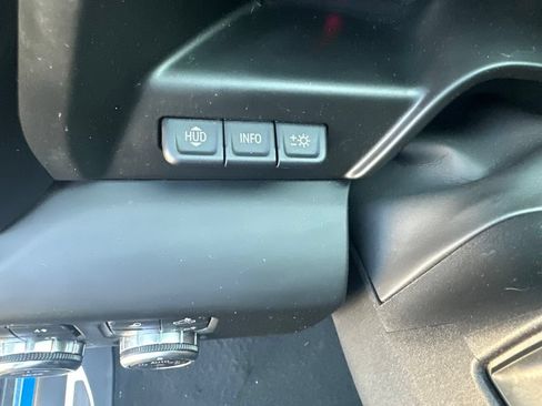 Used 2022 GMC Sierra 1500 AT4 w/ AT4 Premium Package AWD/4WD image 13