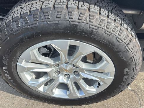 Certified 2024 Chevrolet Silverado 1500 LTZ image 12