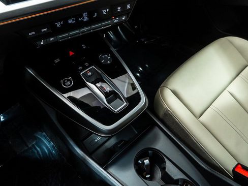 Used 2025 Audi Q4 e-tron Premium Plus w/ Premium Plus image 20