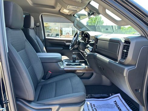 Used 2023 Chevrolet Silverado 1500 RST w/ Z71 Off-Road Package AWD/4WD image 39