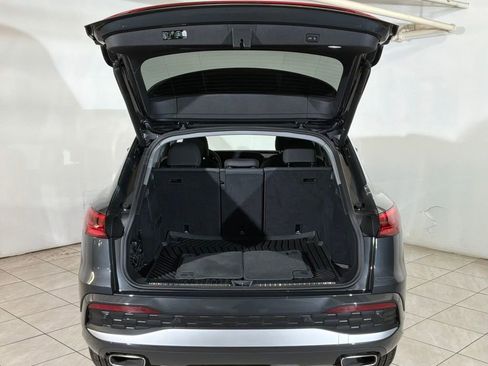 Used 2025 Audi Q5 Premium w/ Convenience Package image 23