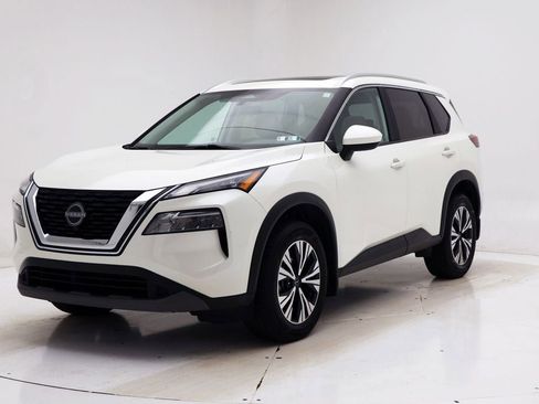 Used 2023 Nissan Rogue SV w/ SV Premium B Package image 2