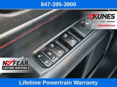 Used 2025 Jeep Compass Trailhawk AWD/4WD image 39