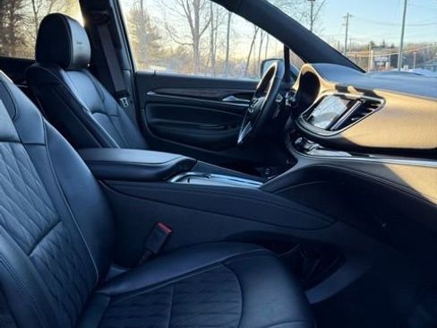 Used 2023 Buick Enclave Avenir w/ Avenir Technology Package image 17