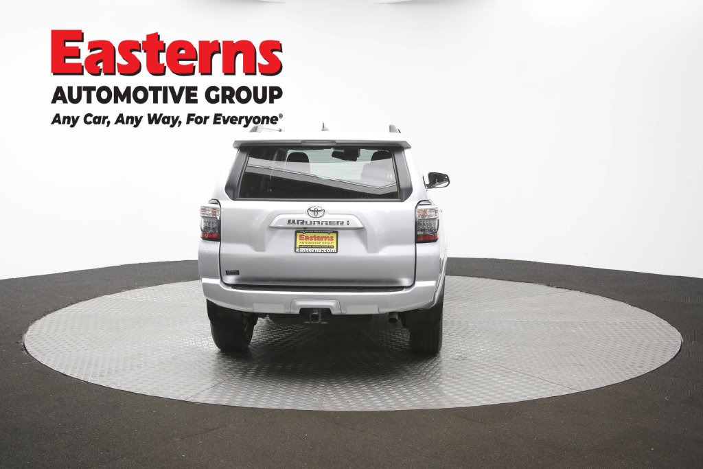 Used 2024 Toyota 4Runner SR5 AWD/4WD image 33