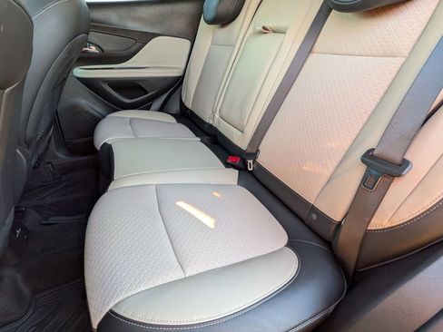 Used 2021 Buick Encore Preferred w/ Safety Package image 28