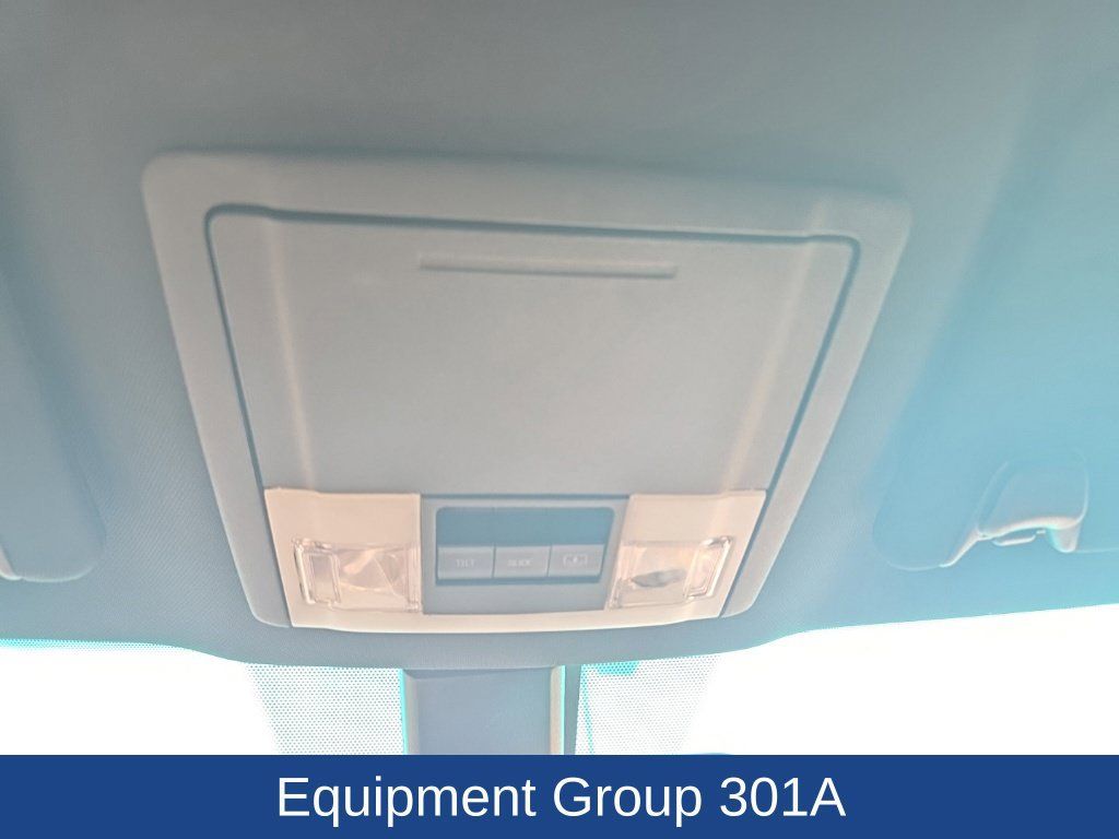 Used 2017 Ford Explorer Limited w/ Equipment Group 301A FWD image 21