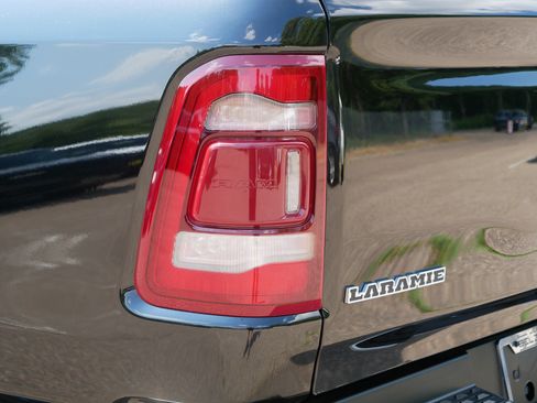Used 2023 RAM 1500 Laramie AWD/4WD image 17