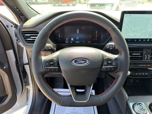 Used 2025 Ford Escape ST-Line w/ Tech Pack #1 FWD image 38