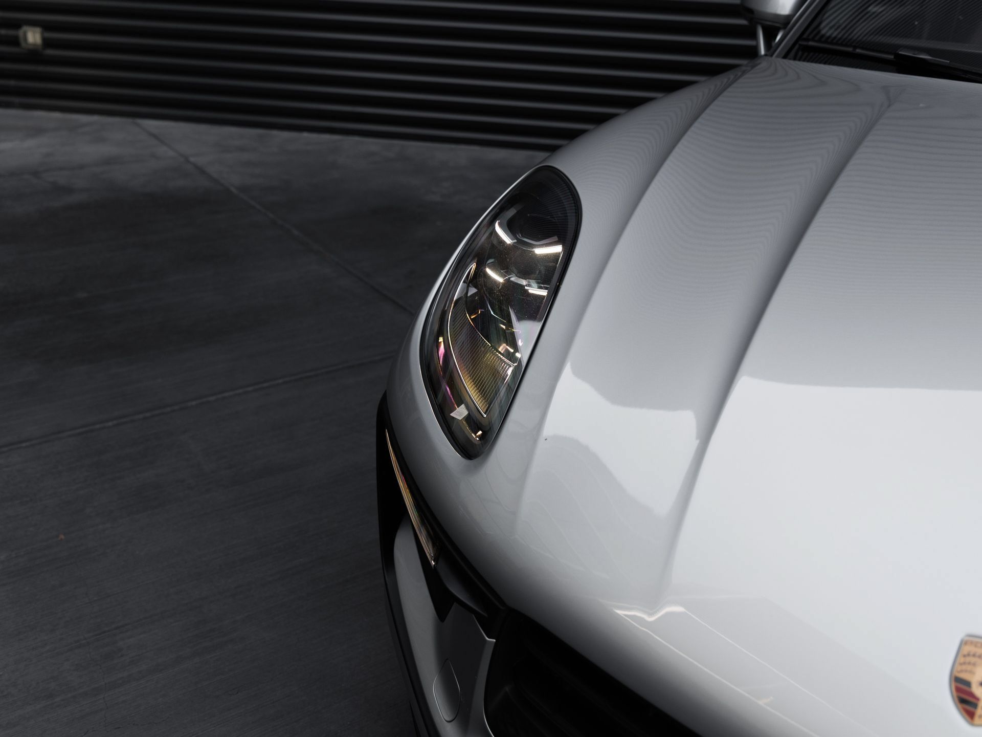 Certified 2023 Porsche Macan AWD/4WD image 37