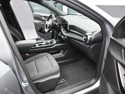 Used 2026 Chevrolet Equinox LT FWD image 19