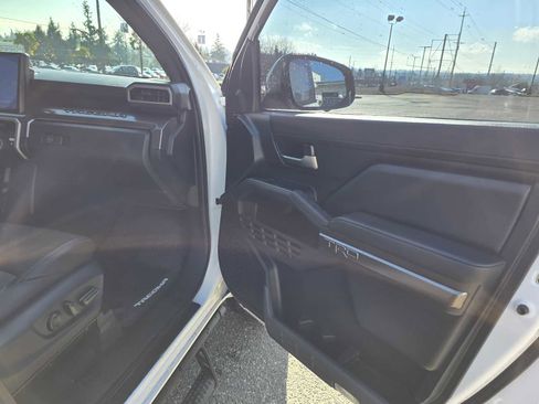 Certified 2025 Toyota Tacoma TRD Sport w/ TRD Sport Premium Package image 10