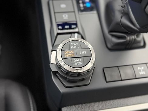 New 2025 Toyota Tacoma TRD Off-Road image 18