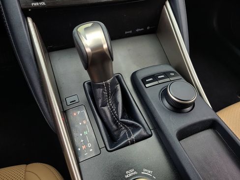 Used 2017 Lexus IS 200t RWD image 27