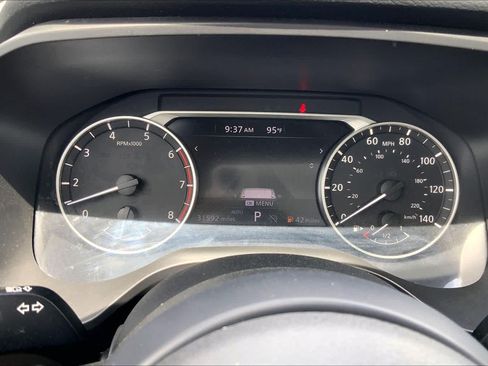 Used 2024 Nissan Rogue SV AWD/4WD image 26
