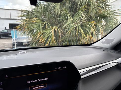 Used 2025 Chevrolet TrailBlazer LT image 34