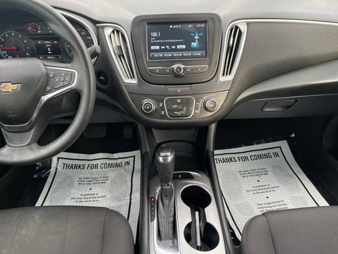 Used 2018 Chevrolet Malibu LS w/ LPO, Convenience Package 1 FWD image 24