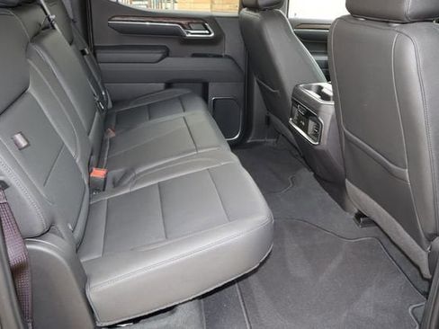 Used 2024 GMC Sierra 1500 SLT RWD image 17