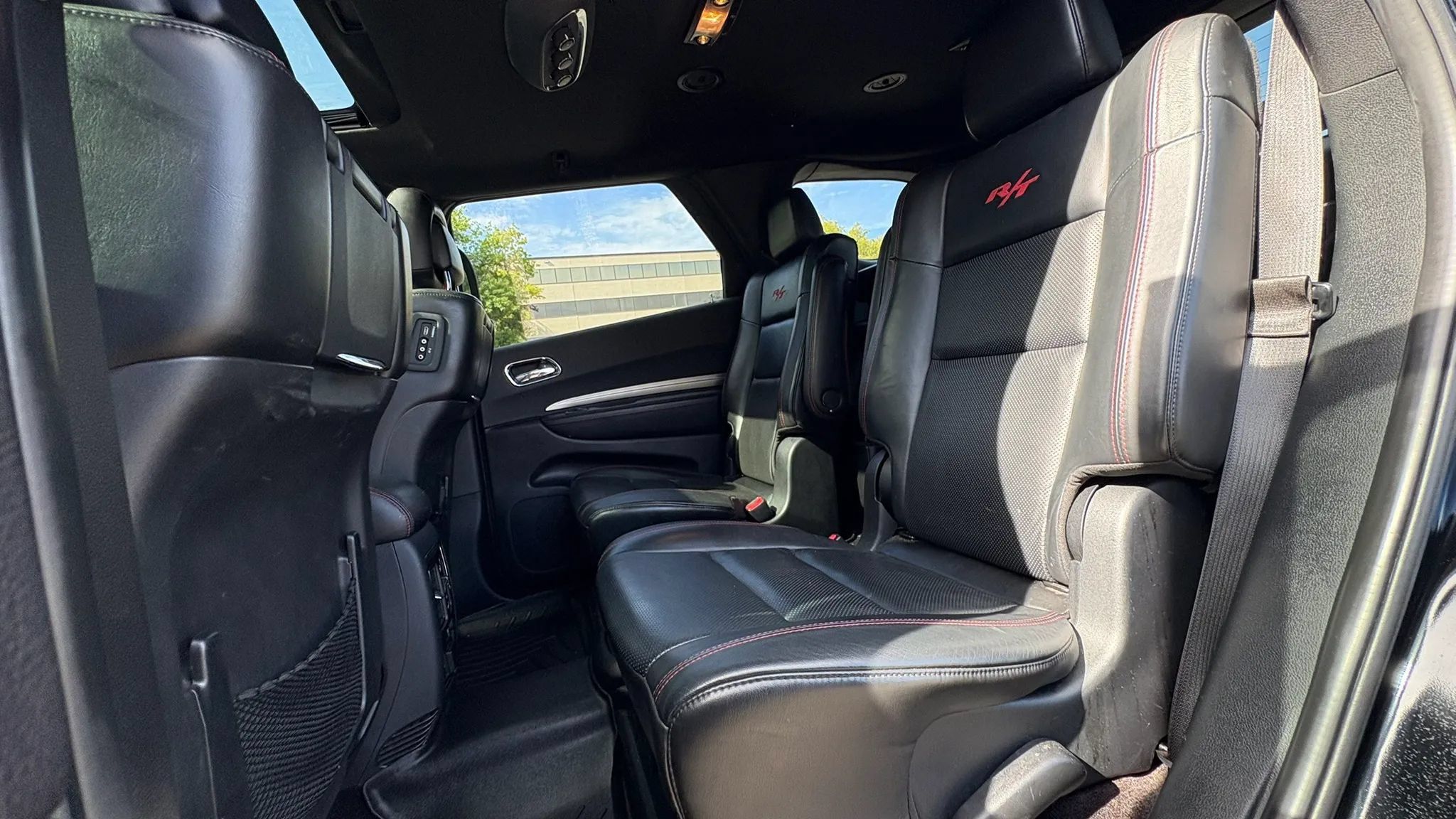 Used 2017 Dodge Durango R/T w/ Technology Group AWD/4WD image 23