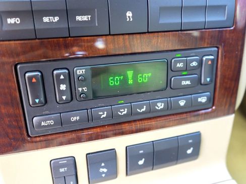 Used 2008 Ford Explorer Limited RWD image 18