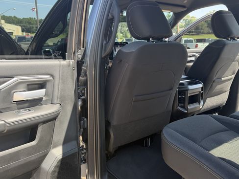 Used 2024 RAM 2500 Big Horn w/ Sport Appearance Package AWD/4WD image 35