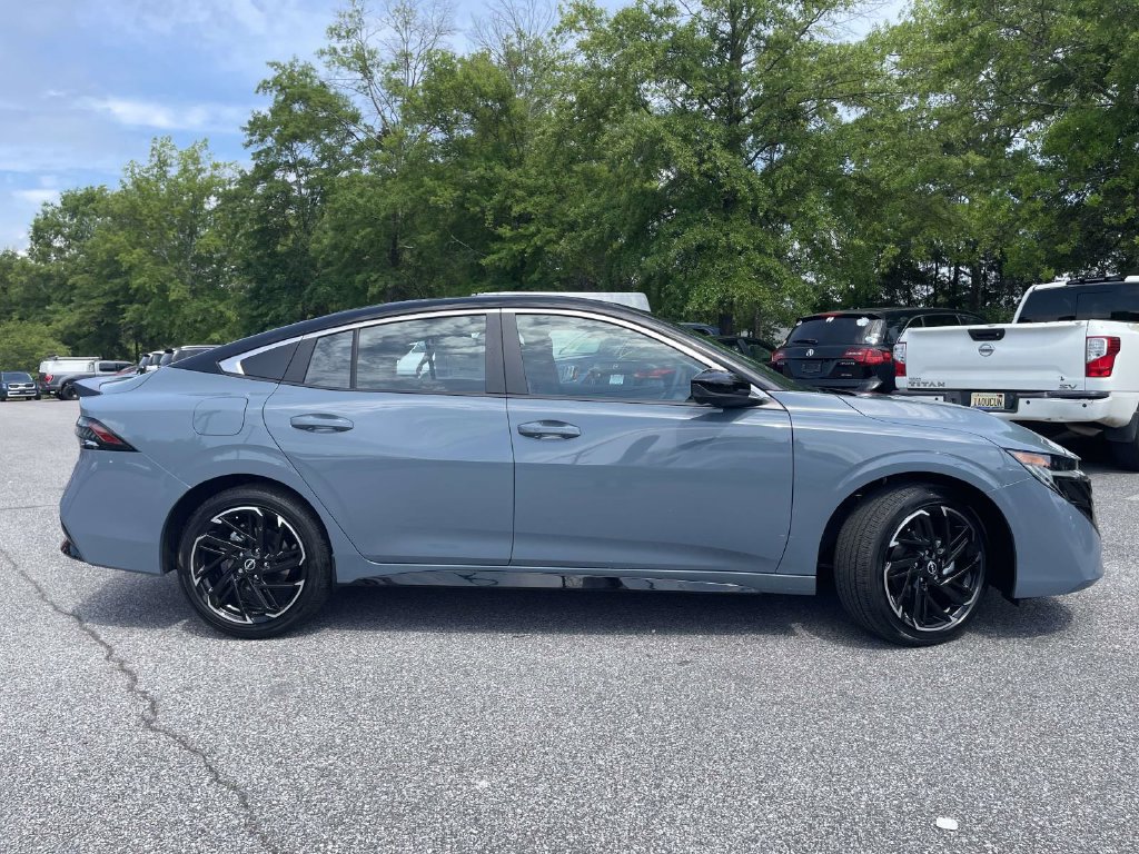 New 2026 Nissan Sentra SR w/ SR Premium Package FWD image 2