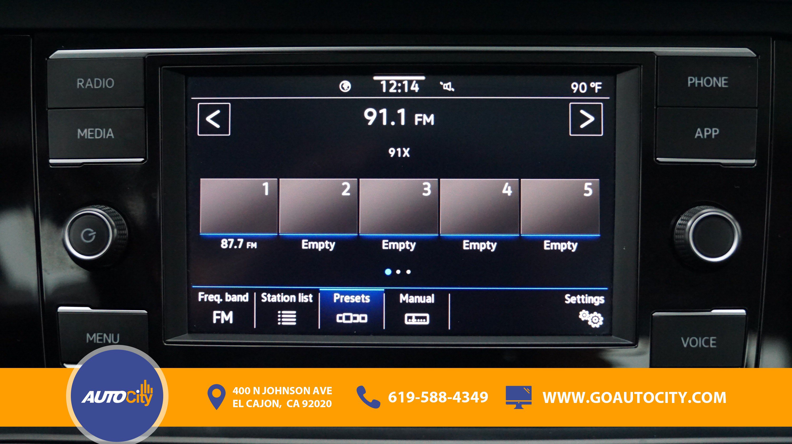 Used 2024 Volkswagen Jetta SE FWD image 24