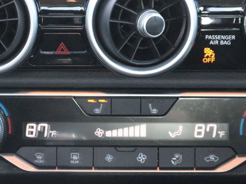 Used 2025 Nissan Sentra SR image 15