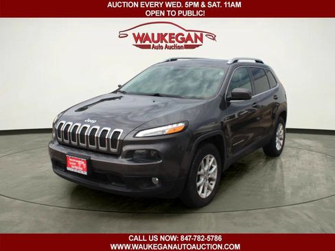 Used 2016 Jeep Cherokee Latitude w/ Comfort/Convenience Group AWD/4WD image 1