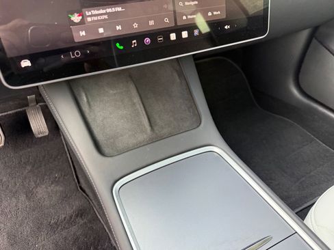 Used 2022 Tesla Model 3 Long Range AWD/4WD image 33