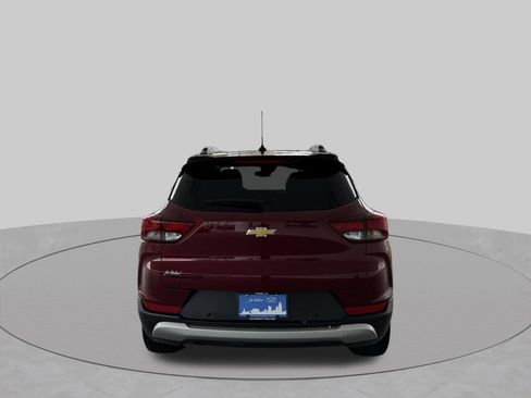 Used 2024 Chevrolet TrailBlazer LT w/ LT Cold Weather Package FWD image 7