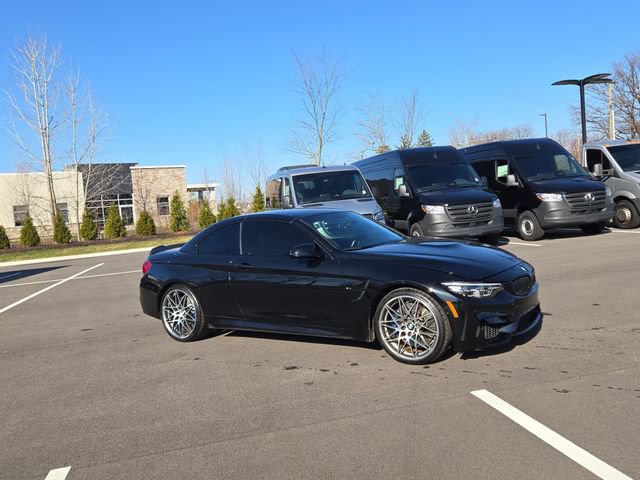 Used 2018 BMW M4 Convertible RWD image 2