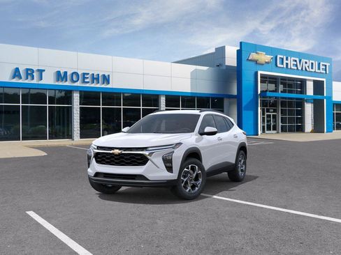 New 2026 Chevrolet Trax LT w/ LT Convenience Package FWD image 8