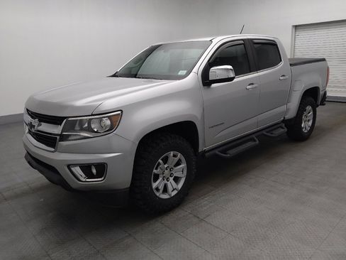 Used 2017 Chevrolet Colorado LT w/ Luxury Package, Chrome RWD image 2