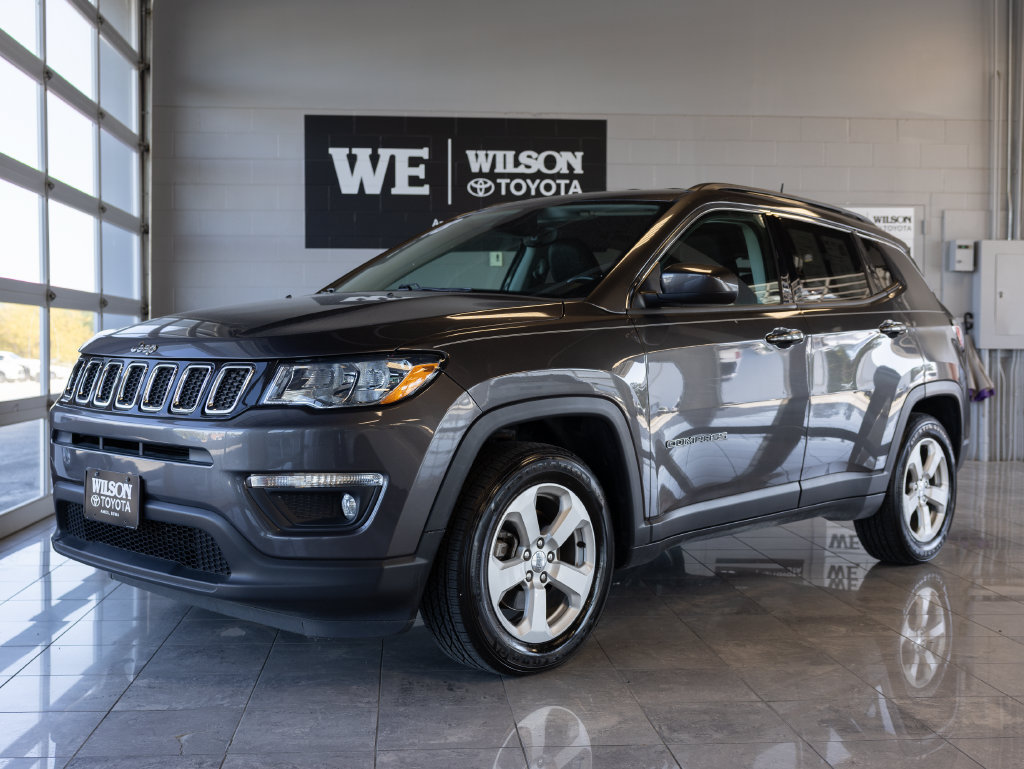 Used 2018 Jeep Compass Latitude FWD image 2
