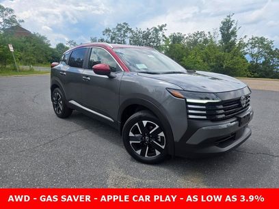New 2025 Nissan Kicks SV w/ SV Premium Package