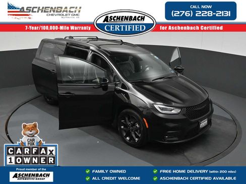 Used 2025 Chrysler Pacifica Limited FWD image 26