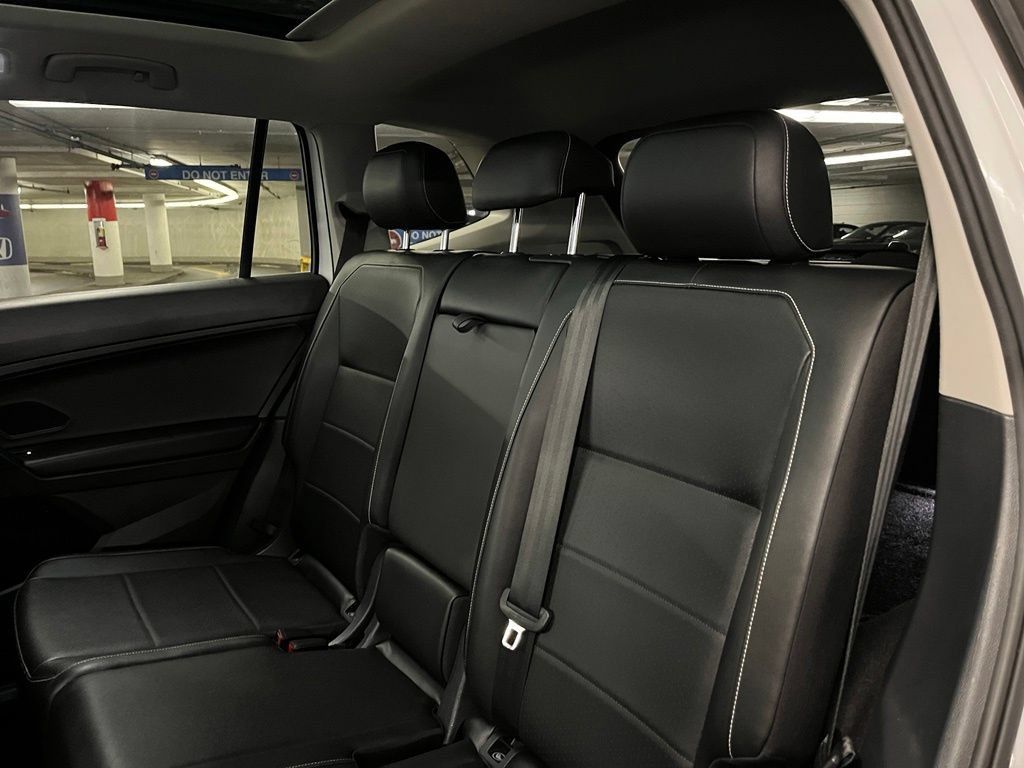 Used 2021 Volkswagen Tiguan SEL w/ 2-Row Tiguan MDO Package AWD/4WD image 22
