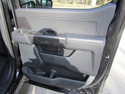 Certified 2022 Ford F150 XLT w/ Equipment Group 302A High image 14