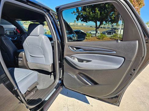 Used 2023 Buick Enclave Essence image 25