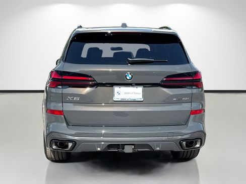 New 2026 BMW X5 sDrive40i w/ Executive Package RWD image 4
