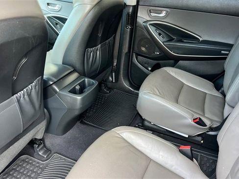 Used 2017 Hyundai Santa Fe Limited image 16