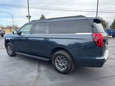 Used 2025 Ford Expedition Max XL image 4