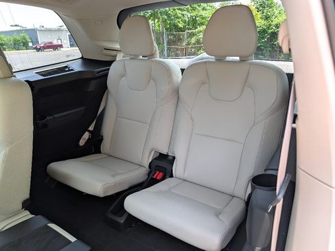Used 2023 Volvo XC90 B6 Plus w/ Protection Package Premier AWD/4WD image 21