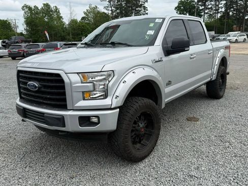 Used 2017 Ford F150 XLT w/ Equipment Group 302A Luxury AWD/4WD image 3