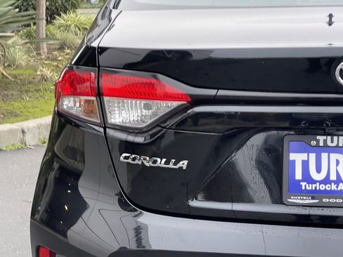 Used 2023 Toyota Corolla LE image 11