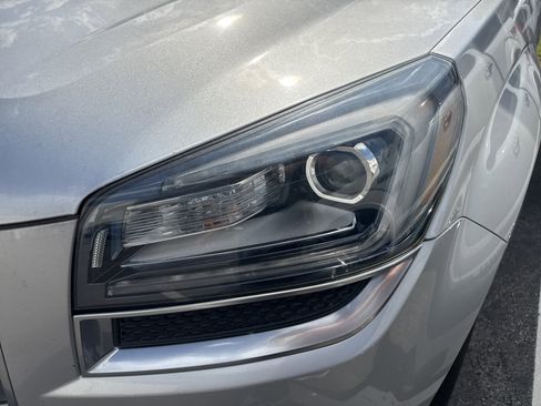 Used 2017 GMC Acadia Limited SLT FWD image 12
