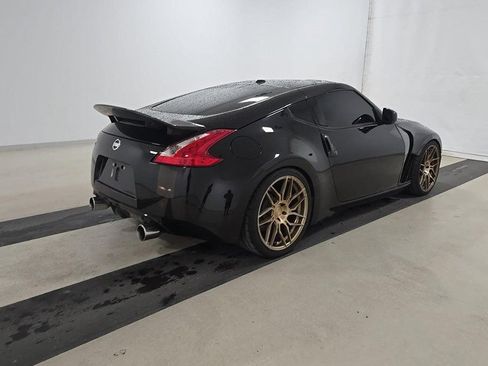 Used 2014 Nissan 370Z Touring w/ Sport Package RWD image 4