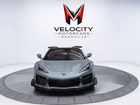 Used 2023 Chevrolet Corvette Z06 w/ Z07 Performance Package RWD image 11