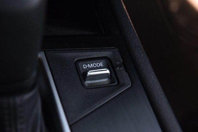 Used 2025 Nissan Kicks S FWD image 17